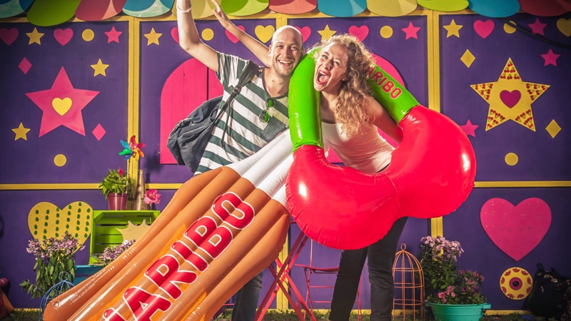 Inflatable premiums custom made relatiegeschenken en opblaasbare gadgets - Publi air