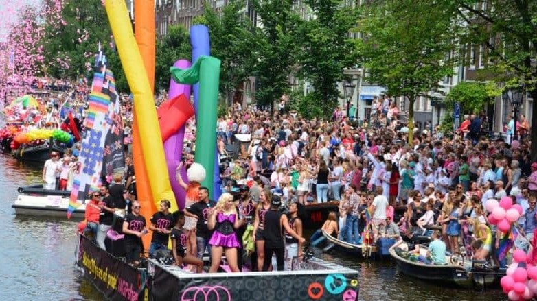 canal pride publi air opblaasbare items