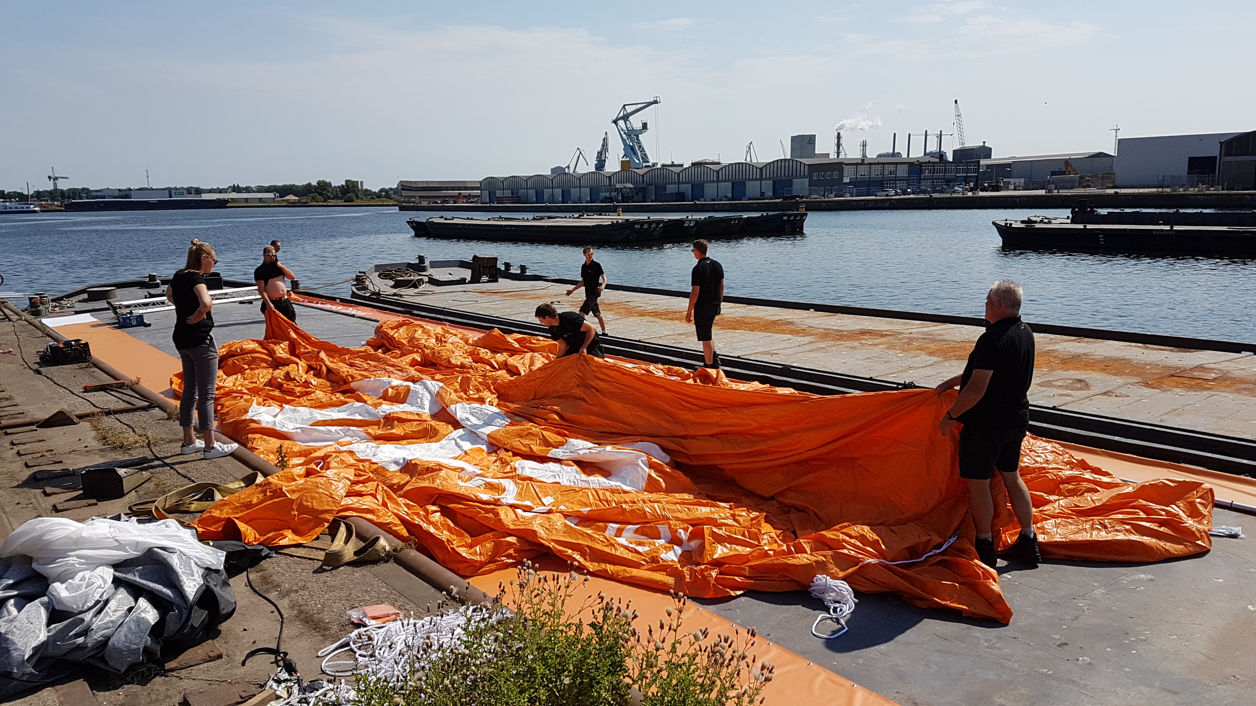 Staatsloterij opblaasbare vis- publiair-biggestfish-amsterdam-centraal- ij