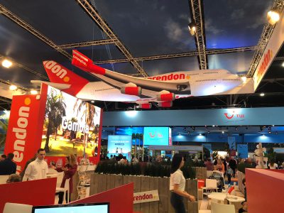 corendon beursaankleding, beurs materiaal, standaankleding