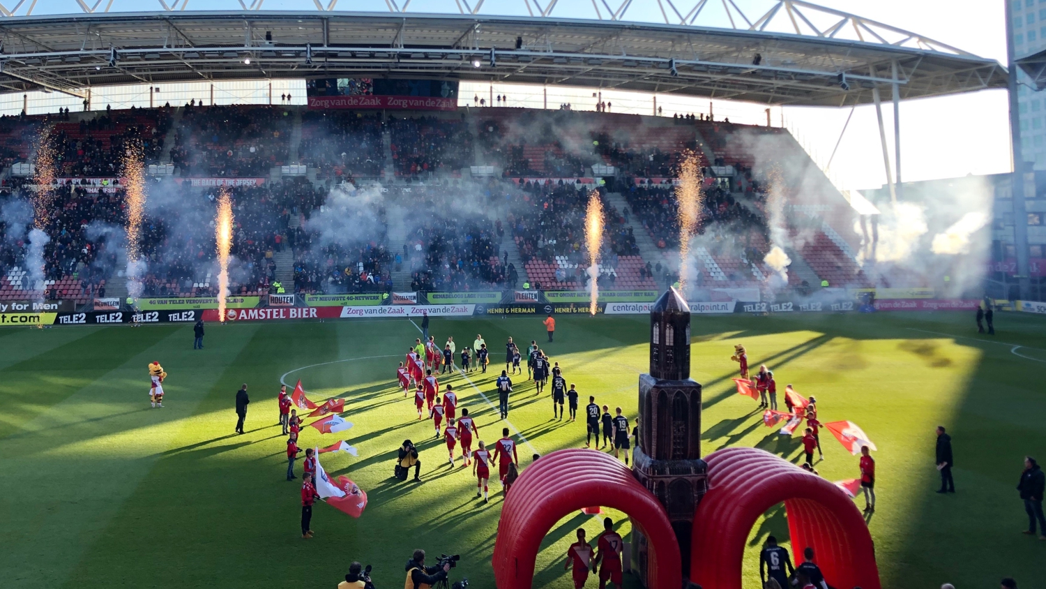 FC Utrecht opblaasbare tunnel sportmarketing – Publiair