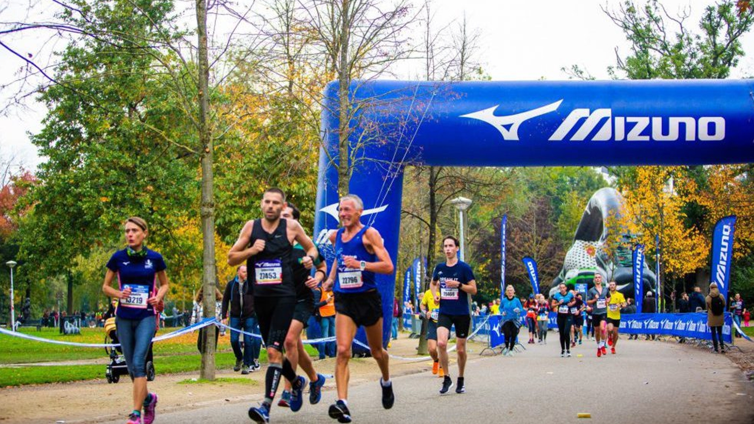 Mizuno opblaasbare boog sportmarketing campagne – Publiair