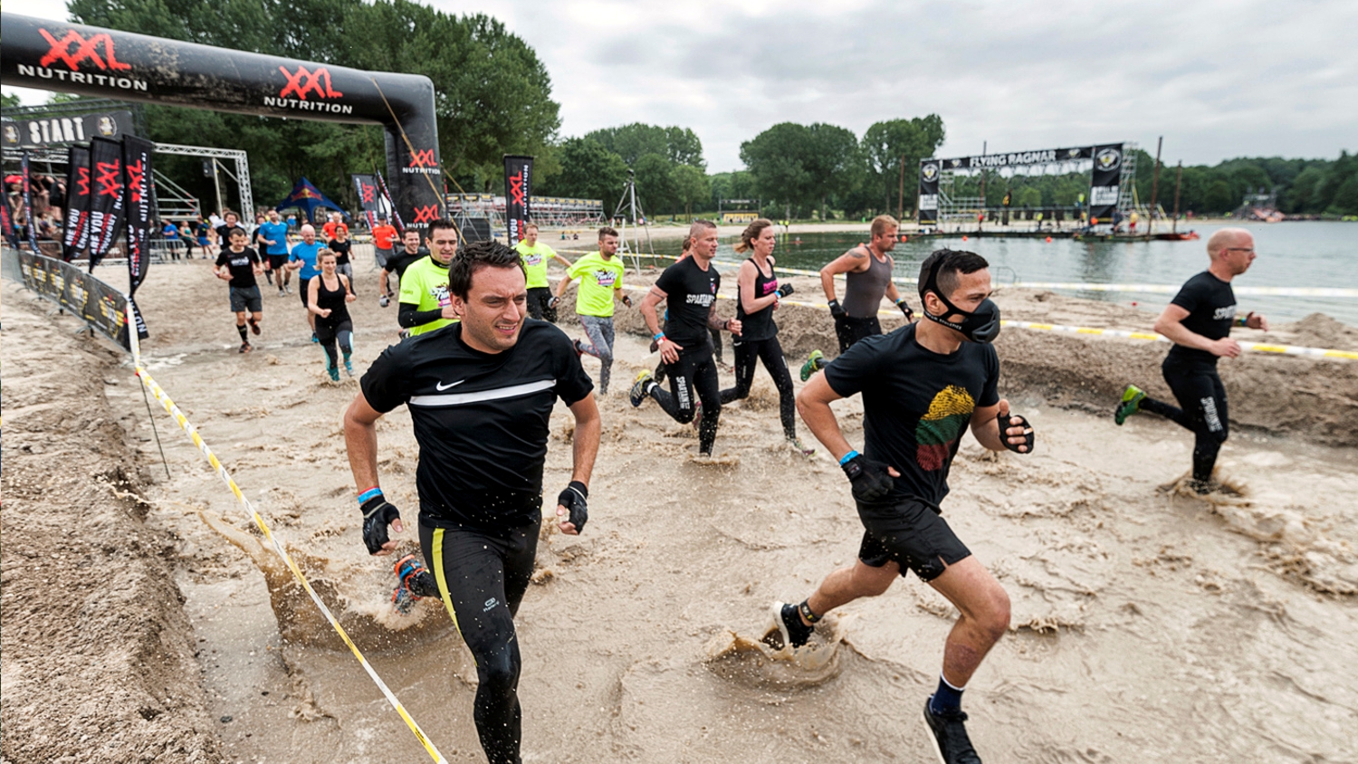 XXL nutrition opblaasbare boog sportmarketing – Publiair