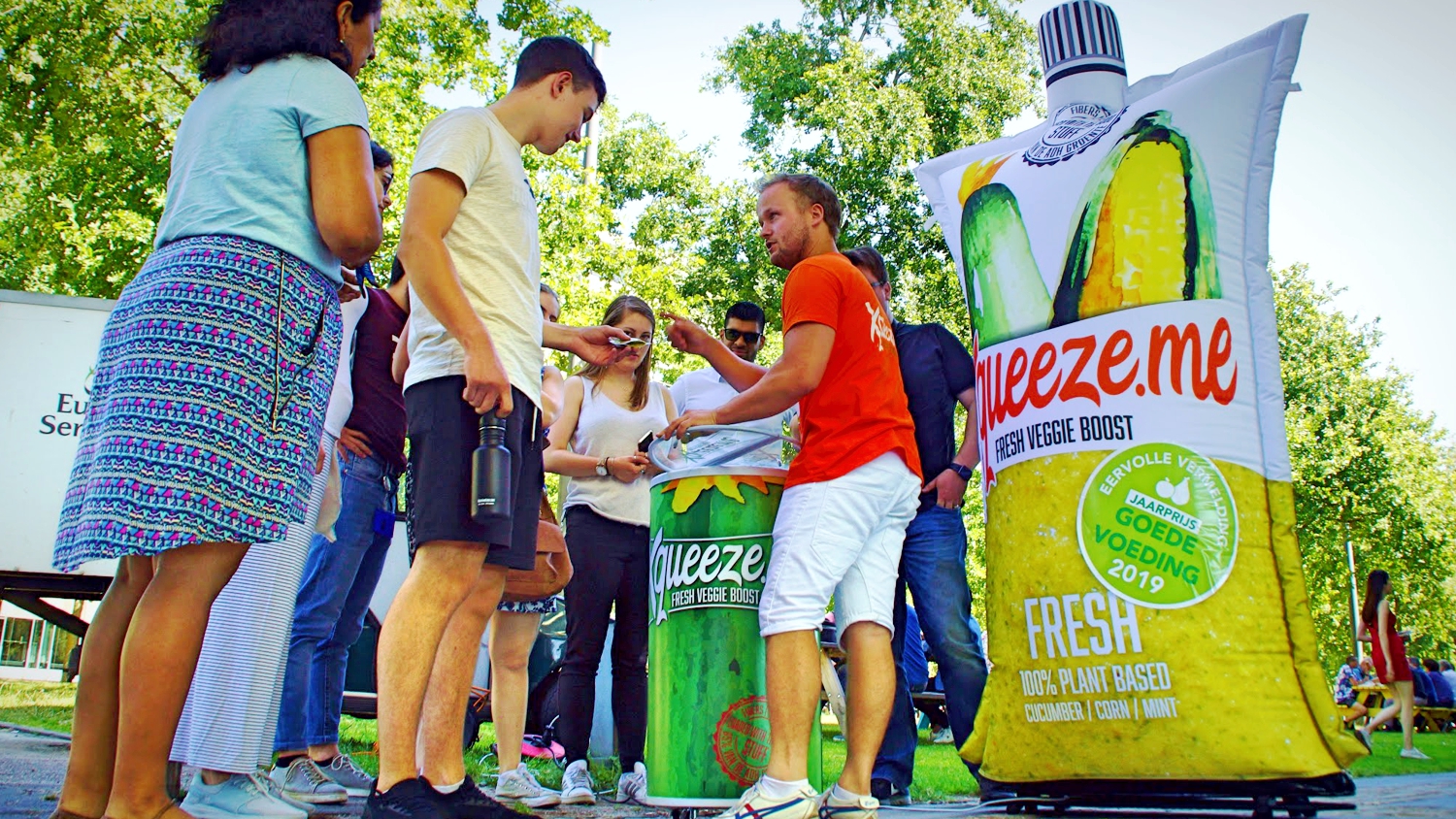 opblaasbare knijpverpakking - Xqueeze me merk activatie